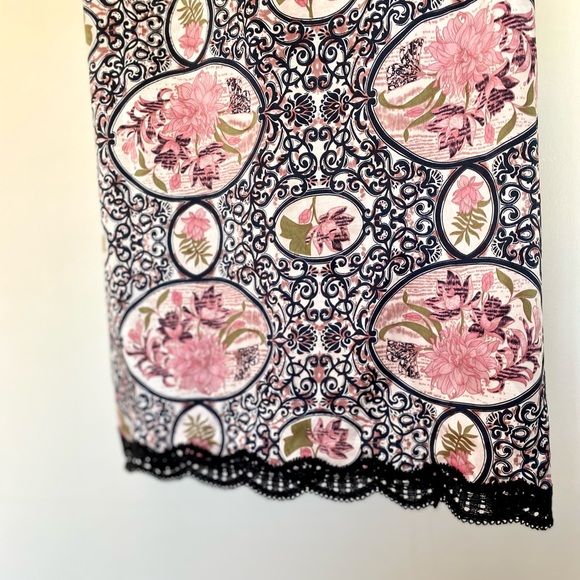 Black & Pink Floral and Lace Slip - Picture 9 of 10